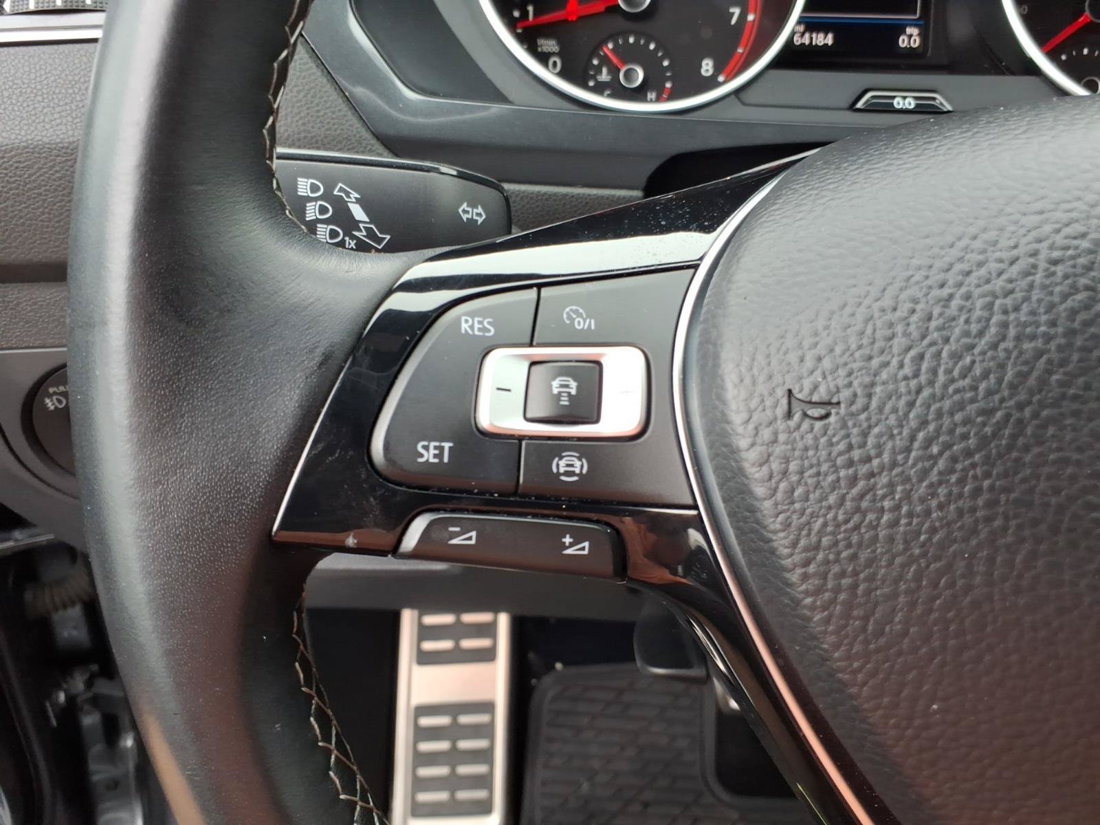 Used 2021 Volkswagen Tiguan SE R-Line AWD/4WD image 16