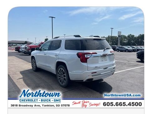 Used 2021 GMC Acadia Denali w/ Denali Ultimate Package AWD/4WD image 11