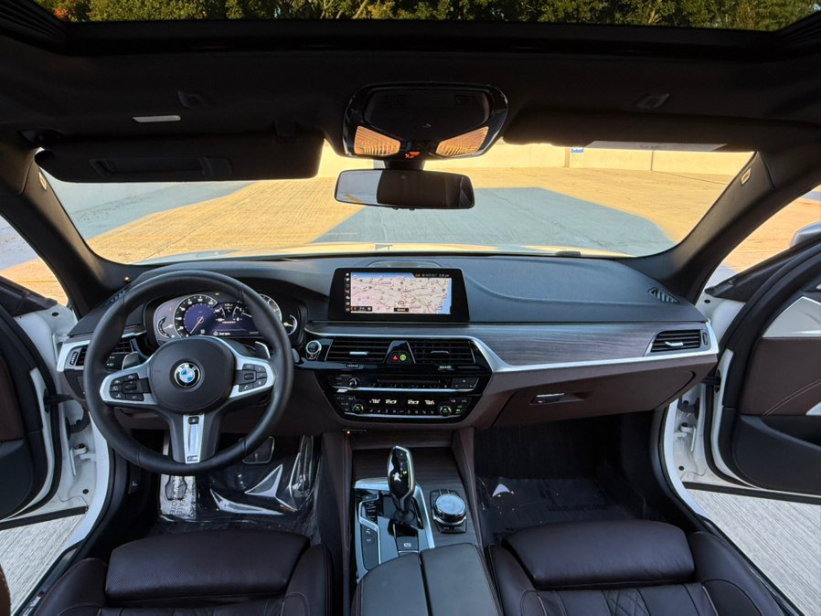 Used 2018 BMW M550i xDrive AWD/4WD image 16
