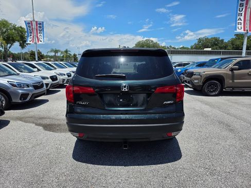 Used 2017 Honda Pilot EX image 4