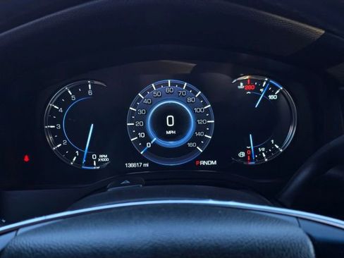 Used 2016 Cadillac Escalade Luxury image 27