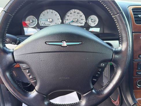 Used 2005 Ford Thunderbird image 14