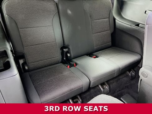 Certified 2025 Chevrolet Traverse LT image 25