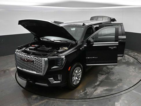 Used 2024 GMC Yukon XL Denali image 43