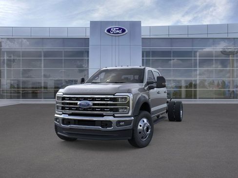 New 2026 Ford F550 4x4 Crew Cab image 2