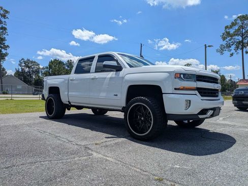 Used 2017 Chevrolet Silverado 1500 LT w/ All Star Edition AWD/4WD image 2