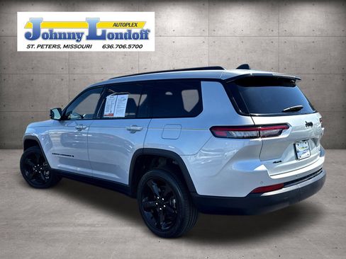 Used 2023 Jeep Grand Cherokee L Laredo AWD/4WD image 3