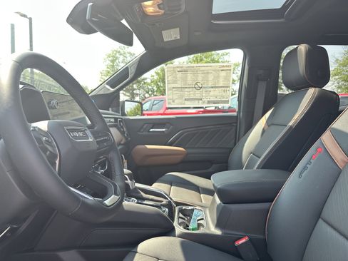 New 2025 GMC Canyon AT4 w/ Technology Plus Package image 12