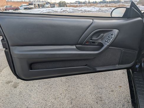 Used 2001 Chevrolet Camaro Z28 w/ SS Performance/Appearance Pkg image 62