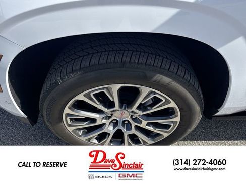 New 2026 GMC Yukon Denali w/ Sun & Power Step Package AWD/4WD image 10