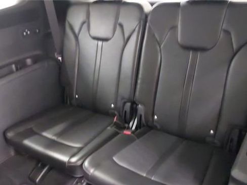 Used 2024 Kia Sorento S image 26