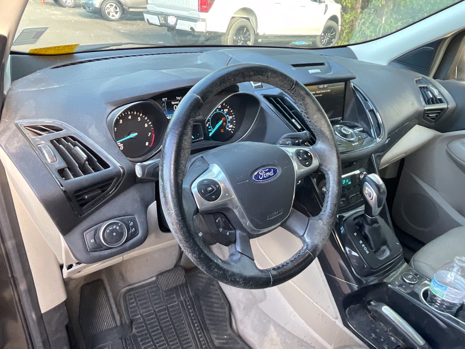 Used 2015 Ford Escape Titanium FWD image 5