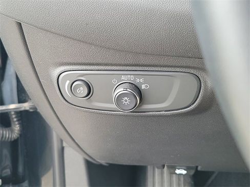 Certified 2023 Chevrolet Equinox RS w/ RS Leather Package image 19