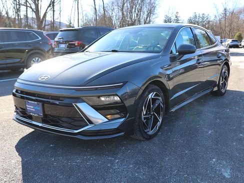 Used 2024 Hyundai Sonata SEL w/ Convenience Package image 3