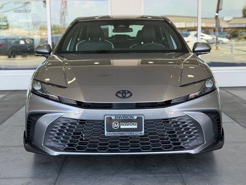 Used 2026 Toyota Camry SE FWD image 4