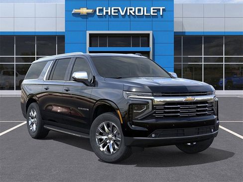New 2025 Chevrolet Suburban Premier image 8