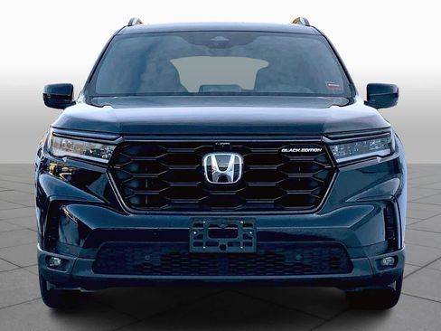 Used 2025 Honda Pilot Black Edition image 4