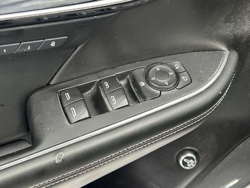 Used 2022 Buick Envision Essence w/ Technology Package I image 17