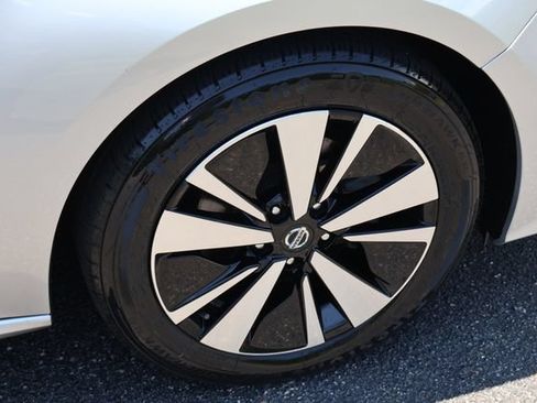 Used 2021 Nissan Altima 2.5 SV FWD image 25