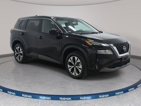 Used 2023 Nissan Rogue SV image 4