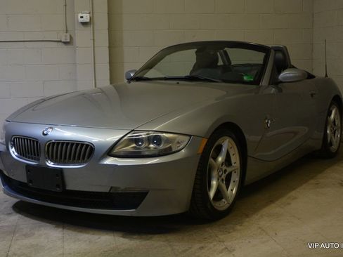 Used 2006 BMW Z4 3.0si image 2
