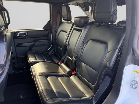 Used 2024 Ford Bronco Badlands w/ Sasquatch Package AWD/4WD image 13
