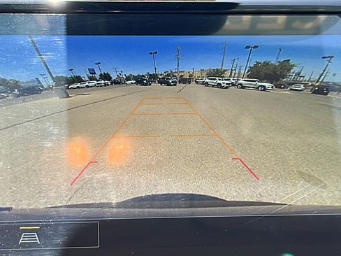 Used 2023 Chevrolet Bolt EUV LT w/ Comfort Package image 22