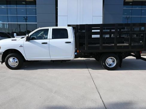 Used 2024 RAM 3500 Tradesman w/ Chrome Appearance Group AWD/4WD image 23