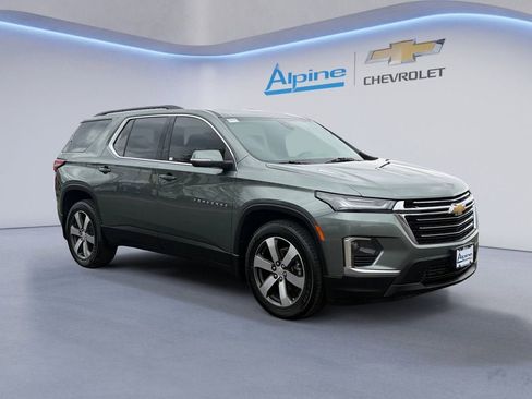 Used 2023 Chevrolet Traverse LT w/ LT Premium Package AWD/4WD image 7