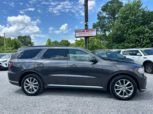 Used 2019 Dodge Durango SXT RWD image 3