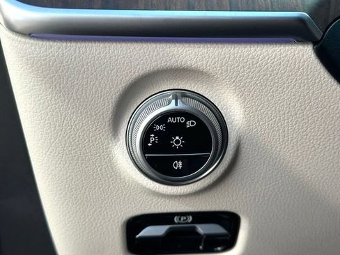 New 2026 Mercedes-Benz C 300 4MATIC Sedan image 25