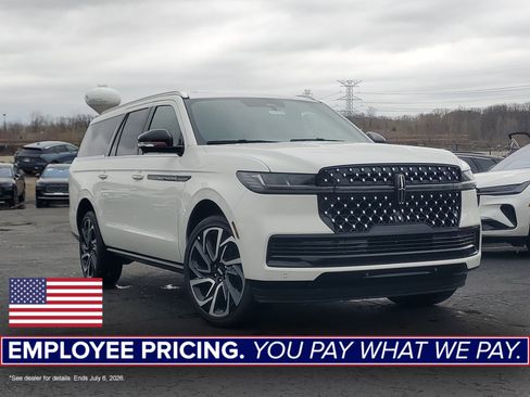 New 2026 Lincoln Navigator L Black Label AWD/4WD image 1