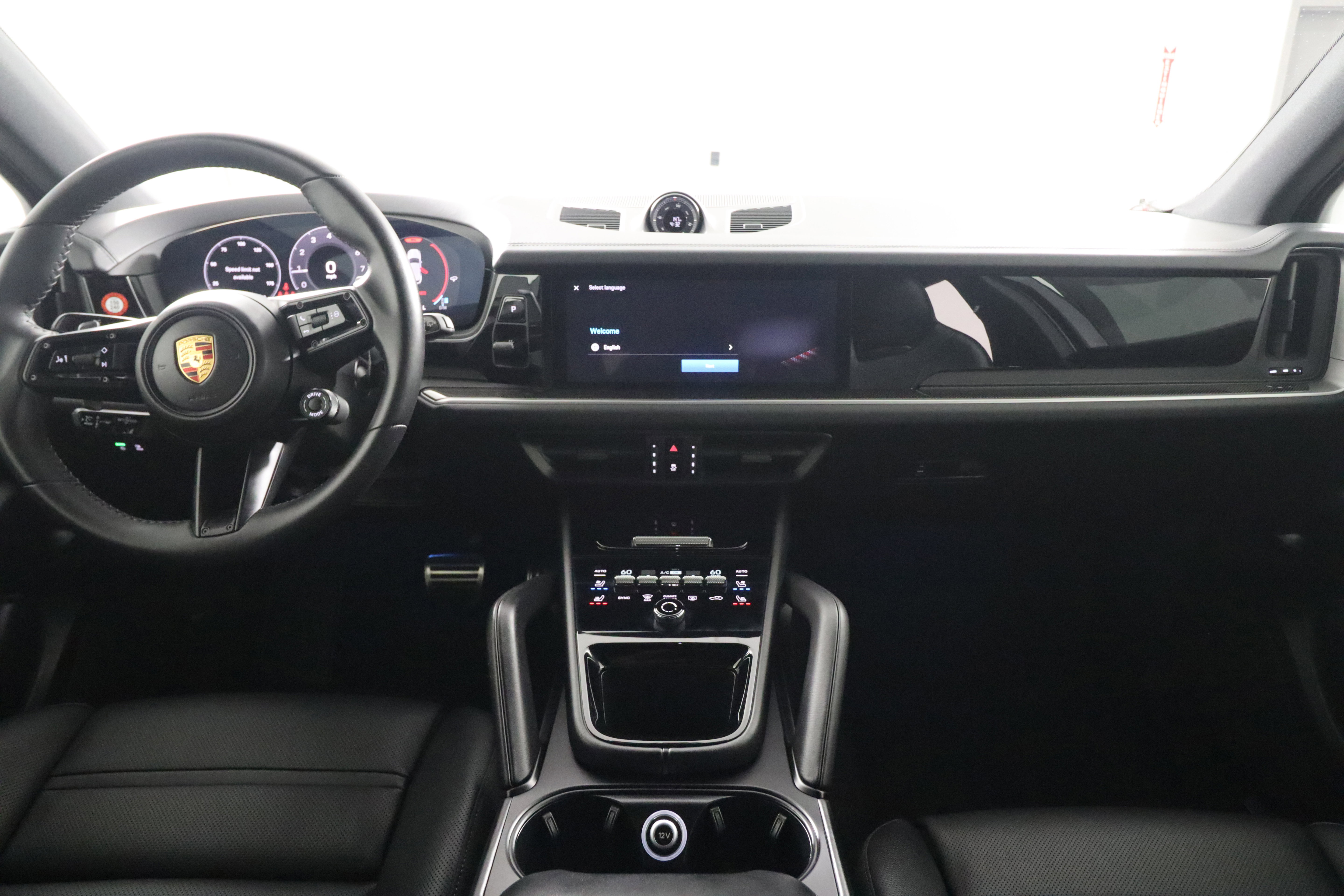 Used 2025 Porsche Cayenne S AWD/4WD image 13