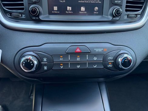 Used 2019 Kia Sorento AWD image 26