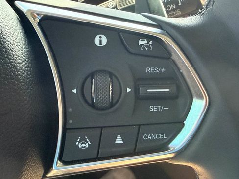 Used 2024 Acura MDX SH-AWD w/ Advance Package image 36