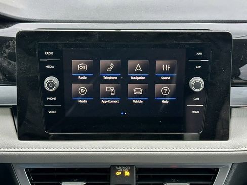 New 2026 Volkswagen Taos SEL image 23