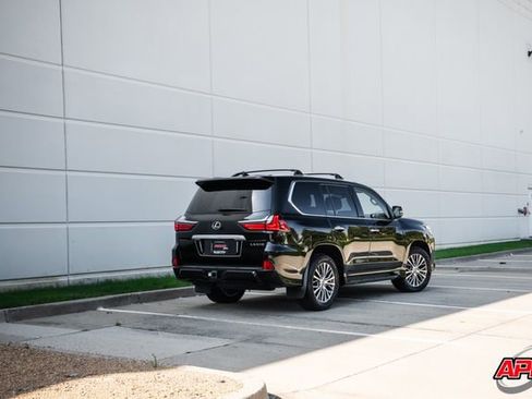 Used 2018 Lexus LX 570 4WD image 51