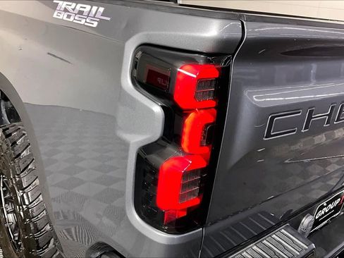 Used 2020 Chevrolet Silverado 1500 Custom Trail Boss w/ Custom Convenience Package AWD/4WD image 27