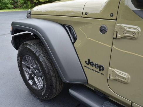 Used 2025 Jeep Wrangler Unlimited Sport AWD/4WD image 37