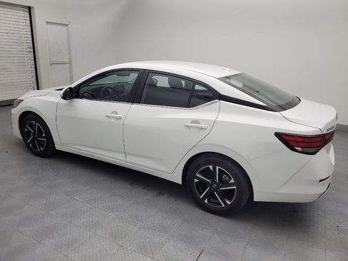 Used 2025 Nissan Sentra SV image 3