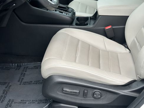 Used 2024 Honda CR-V EX-L image 17