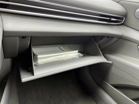 Used 2023 Hyundai Elantra SE image 30