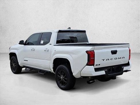 Used 2025 Toyota Tacoma SR5 AWD/4WD image 8