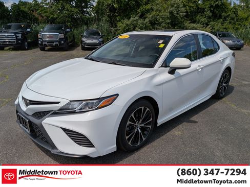 Used 2018 Toyota Camry SE w/ Moonroof Package FWD image 7