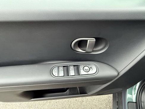 Certified 2025 Hyundai Ioniq 5 SE image 19