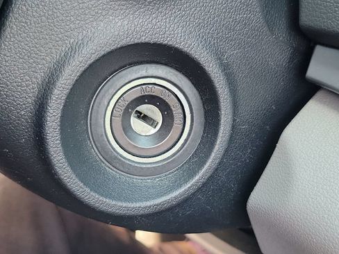 Used 2017 Hyundai Elantra SE FWD image 9