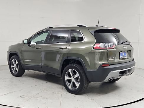 Used 2019 Jeep Cherokee Limited w/ Technology Group AWD/4WD image 4