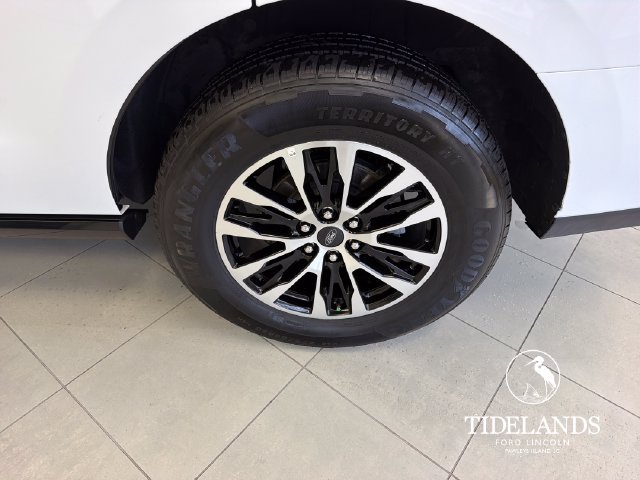 Certified 2025 Ford Expedition Platinum AWD/4WD image 33