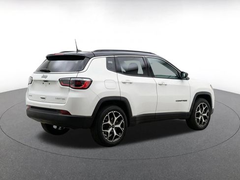 Used 2025 Jeep Compass Limited AWD/4WD image 10