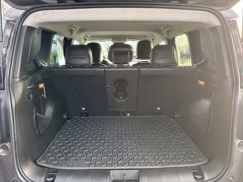 Used 2017 Jeep Renegade Trailhawk w/ Premium Trailhawk Package image 20